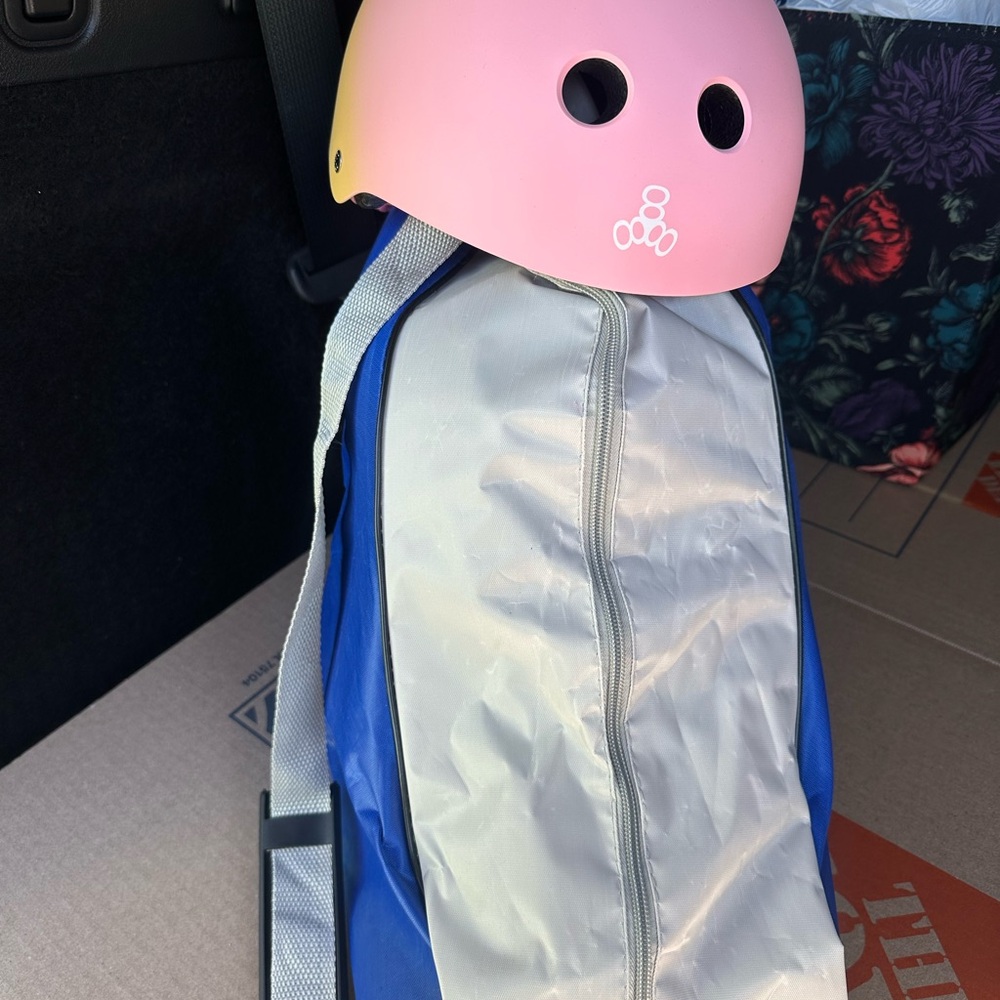 Light Up Mint Roller Skates- Bundle - image 7